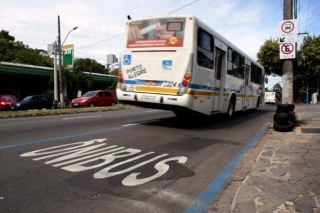 ônibus durante trajeto em Porto Alegre