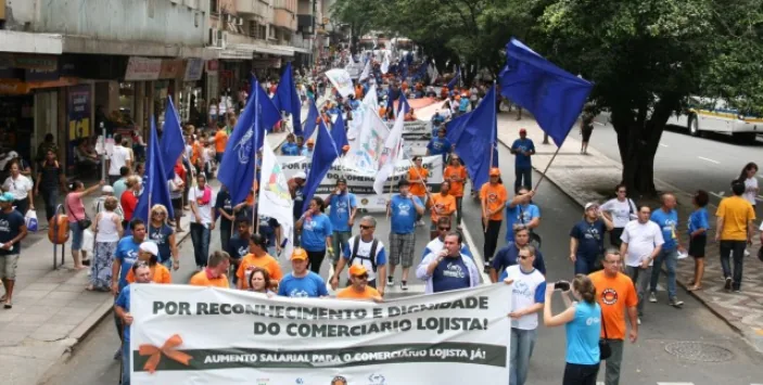 Passeata dos comerciários(as)