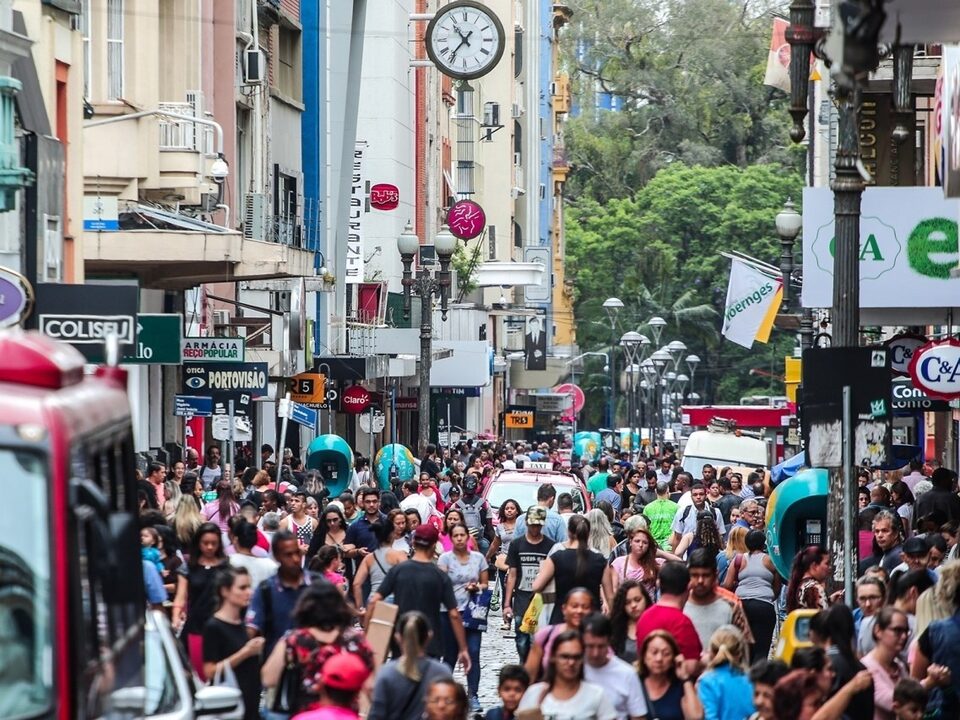 Comércio de final de ano no Centro Histórico de Porto Alegre Na foto: Rua dos Andradas Foto: Joel Vargas/PMPA