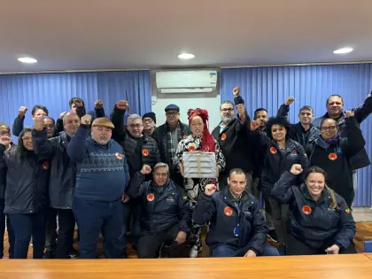 Diretoria e a deputada Daiana Santos