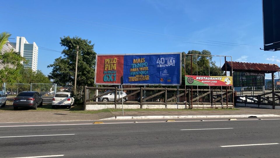 Cartaz do anúncio da campanha