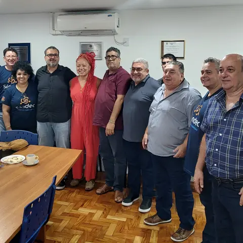 Diretoria do sindicato e a deputada